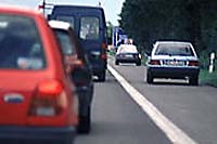 Stau und Rechts&uuml;berholer